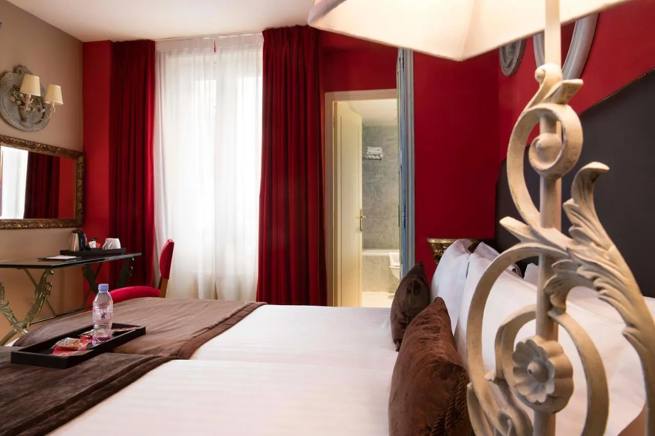 Des Deux Continents Hotel Paříž