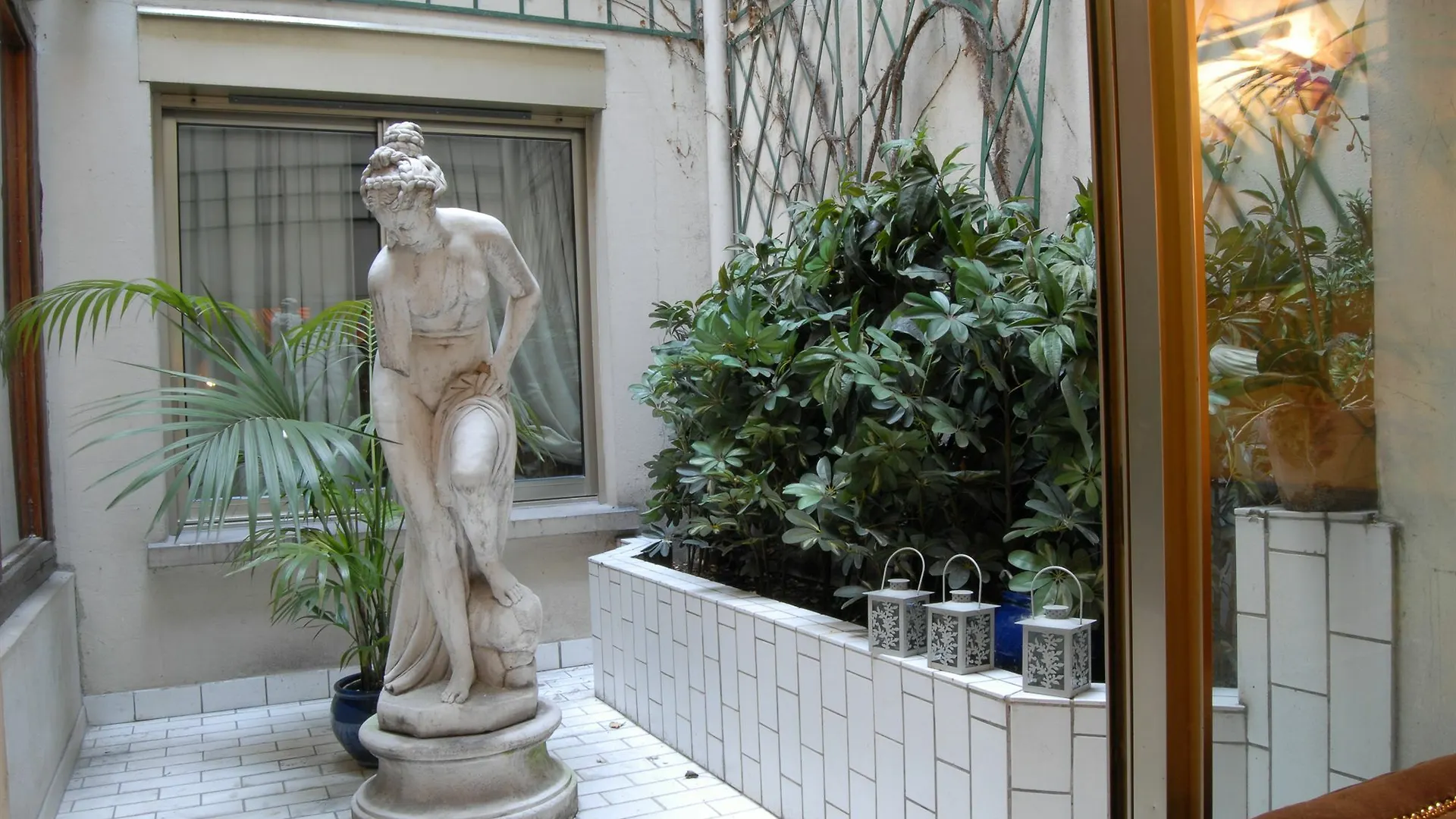 Hotel Des Deux Continents Paříž