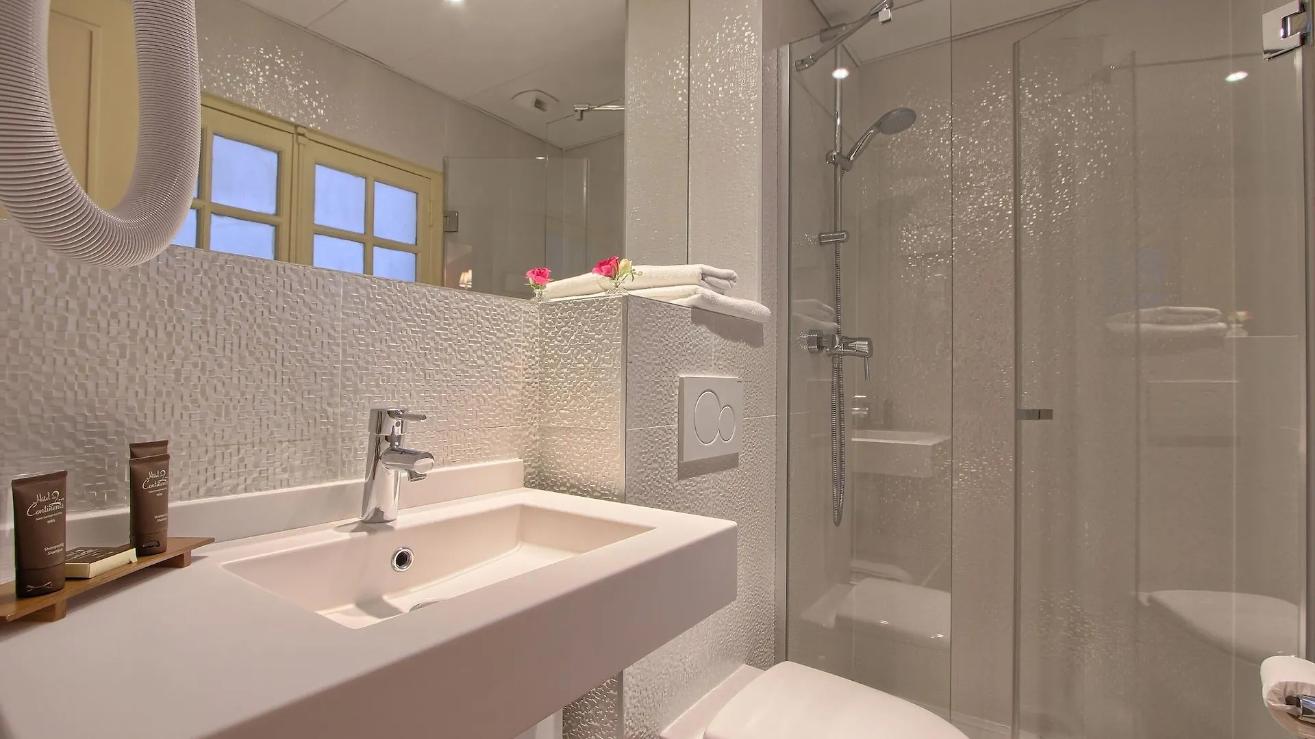 Des Deux Continents Hotel 3*