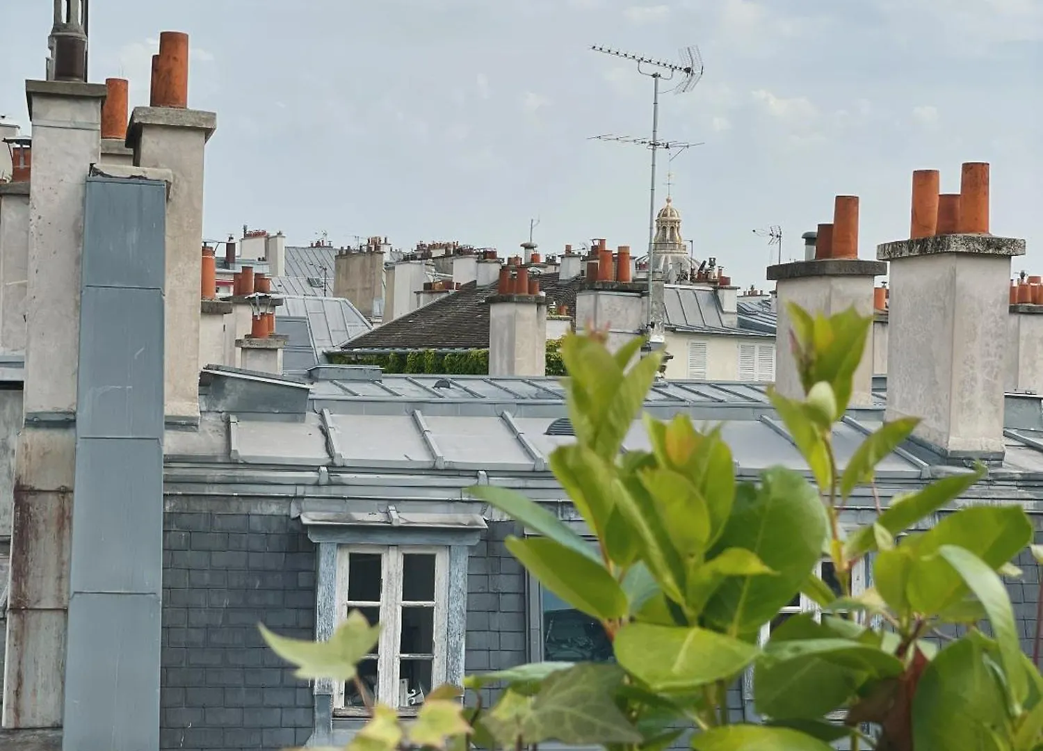 Des Deux Continents Hotel París