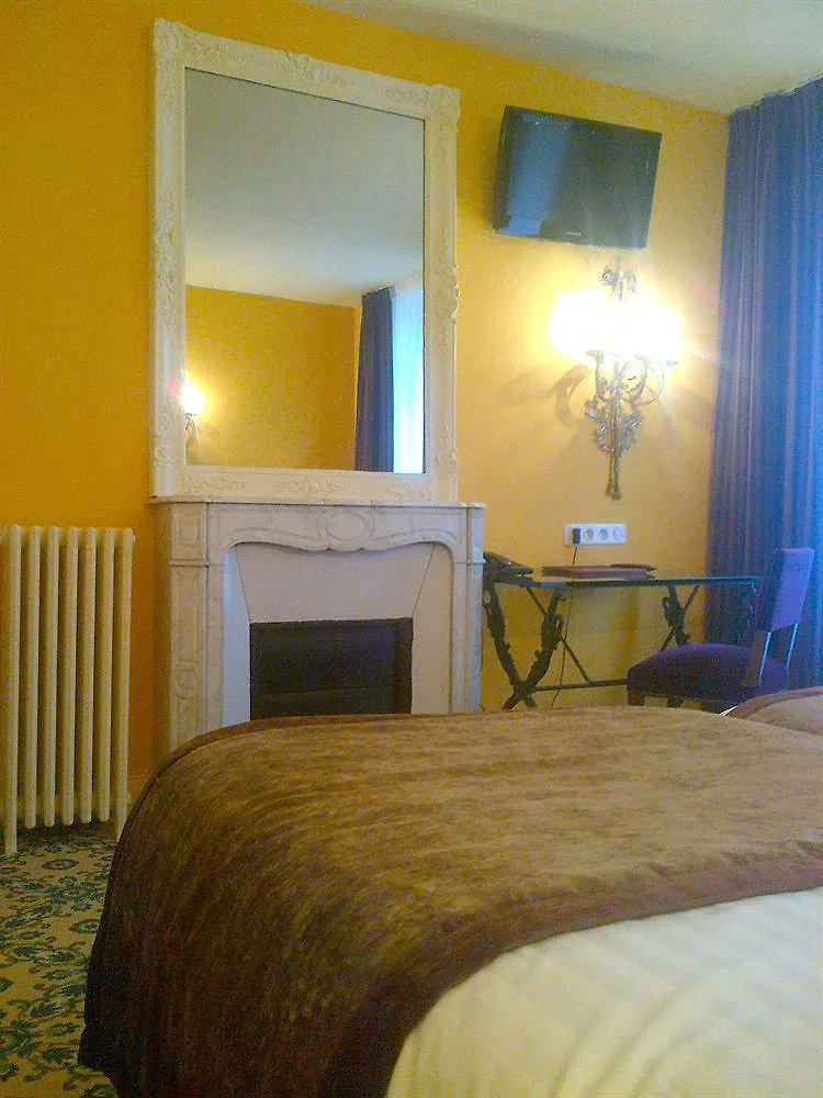 Des Deux Continents Hotel París