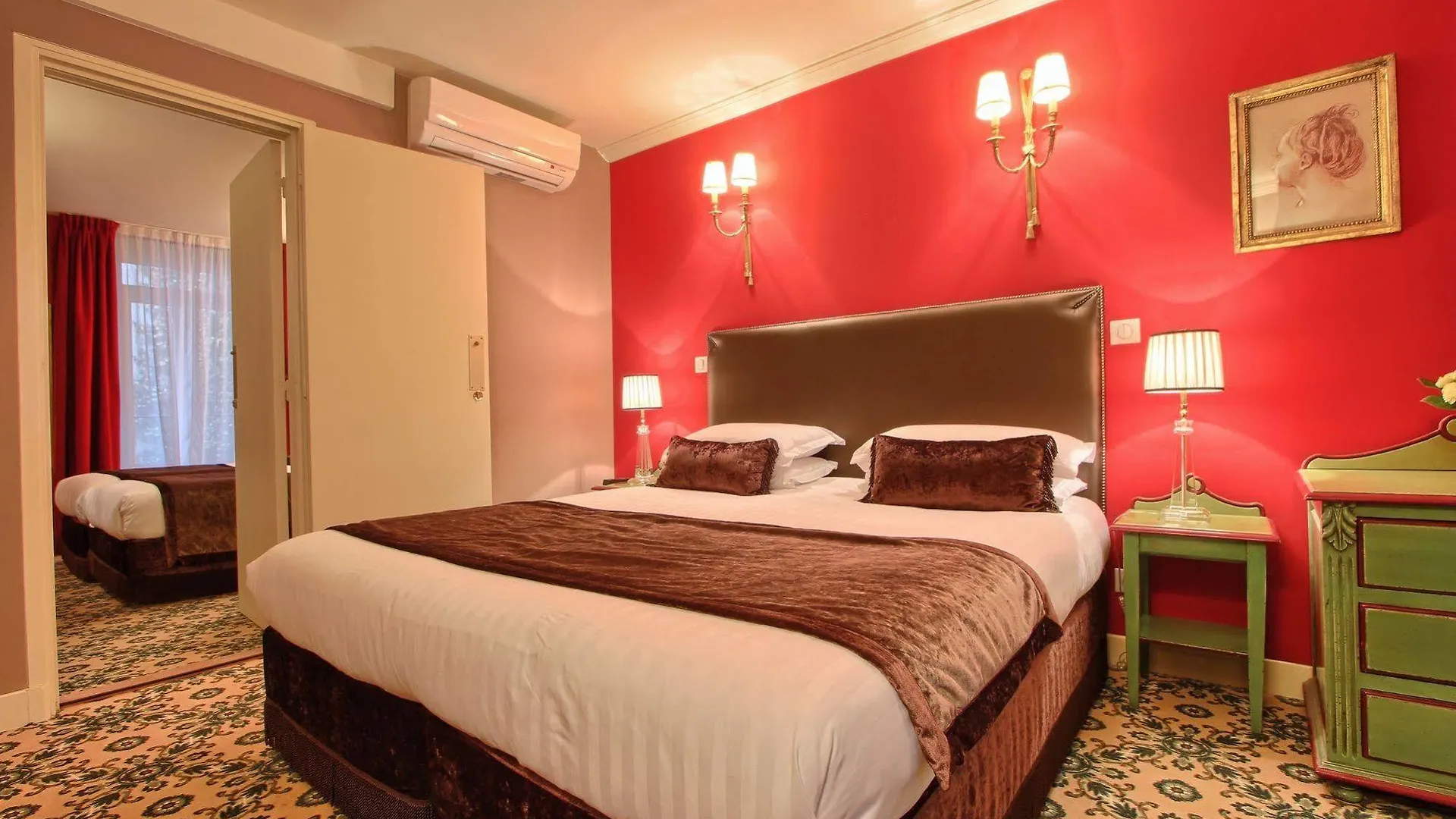 Des Deux Continents Hotel